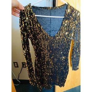 Long sleeve V-neck sequin Dress
